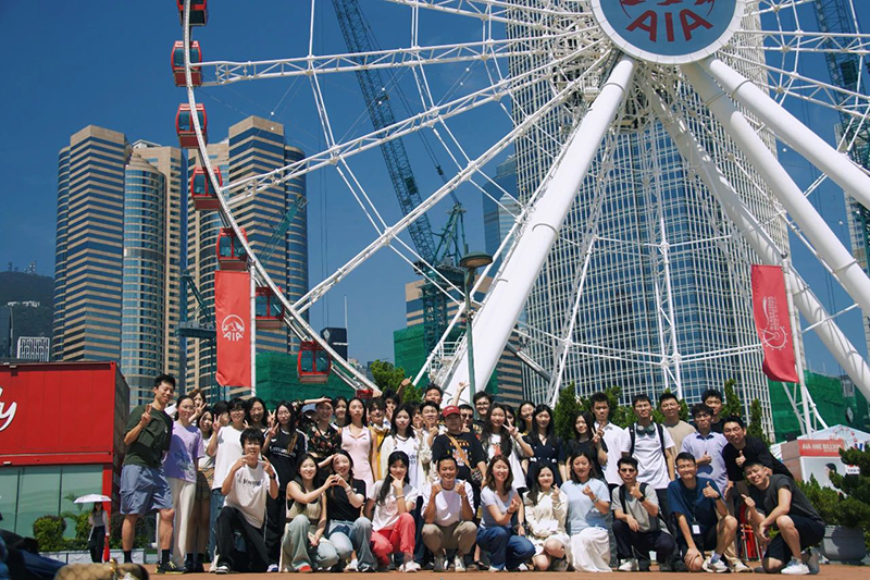 少年破壁 勇闖維港丨新華公學融合部高中學子“征戰(zhàn)”世界500強金融總部紀實